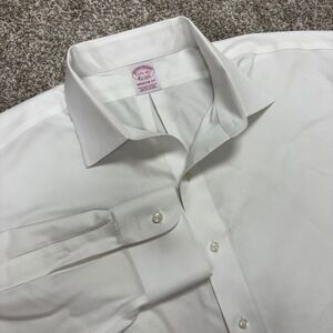 Brooks Brothers Dress Shirt Mens 17.5 34 White Madison Fit Non-Iron Stretch